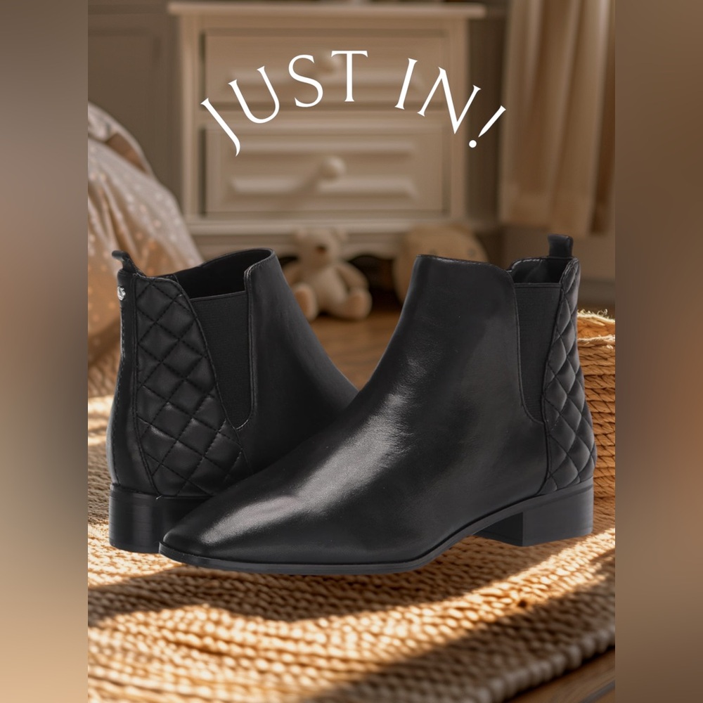 Aldo Chelsea black ankle boot NWOT